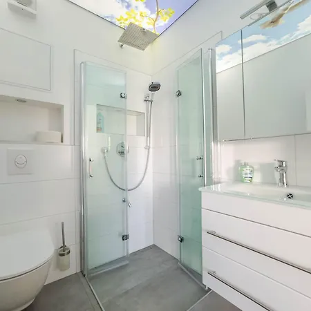 Neubau Mit Terrasse Im Eg