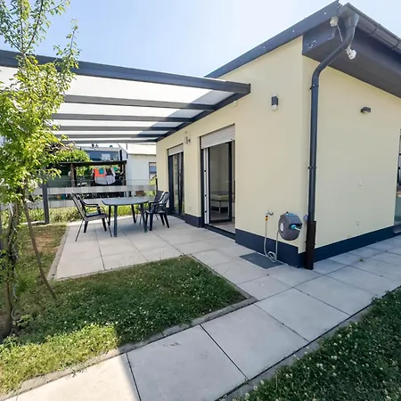 Neubau Mit Terrasse Im Eg * Эгельсбах