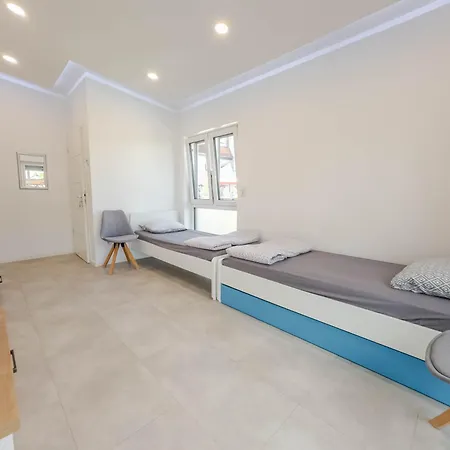 Neubau Mit Terrasse Im Eg Апартаменты